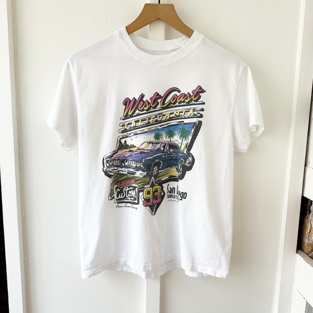 BRANDY MELVILLE white west coast graphic tee